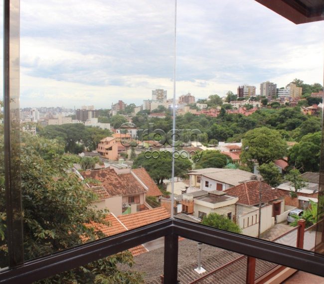 Casa em Condomínio com 379m², 4 quartos, 1 suíte, 2 vagas, no bairro Menino Deus em Porto Alegre