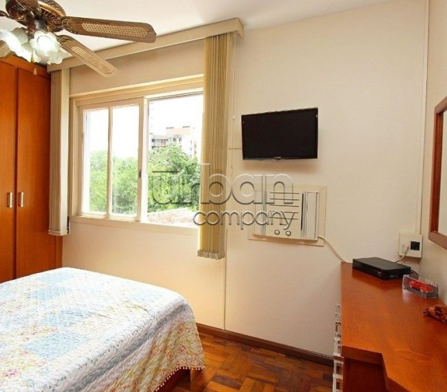 Apartamento com 98m², 3 quartos, 1 suíte, no bairro Passo da Areia em Porto Alegre