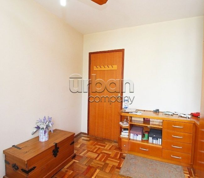 Apartamento com 98m², 3 quartos, 1 suíte, no bairro Passo da Areia em Porto Alegre