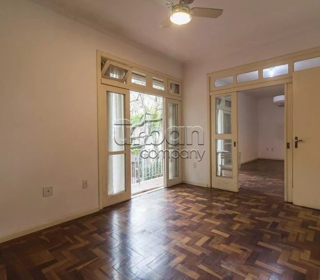 Apartamento com 126m², 3 quartos, 1 suíte, 1 vaga, no bairro Moinhos de Vento em Porto Alegre