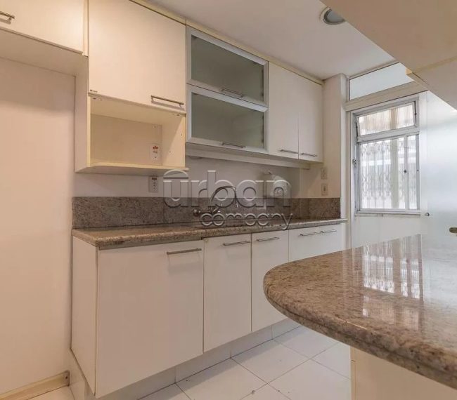 Apartamento com 126m², 3 quartos, 1 suíte, 1 vaga, no bairro Moinhos de Vento em Porto Alegre