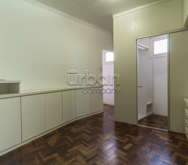 Apartamento com 126m², 3 quartos, 1 suíte, 1 vaga, no bairro Moinhos de Vento em Porto Alegre