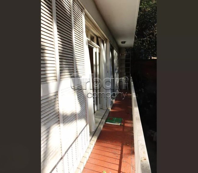 Apartamento com 126m², 3 quartos, 1 suíte, 1 vaga, no bairro Moinhos de Vento em Porto Alegre