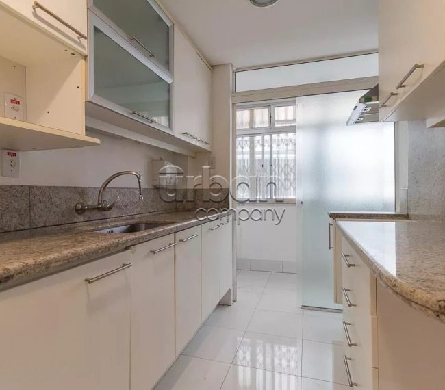 Apartamento com 126m², 3 quartos, 1 suíte, 1 vaga, no bairro Moinhos de Vento em Porto Alegre