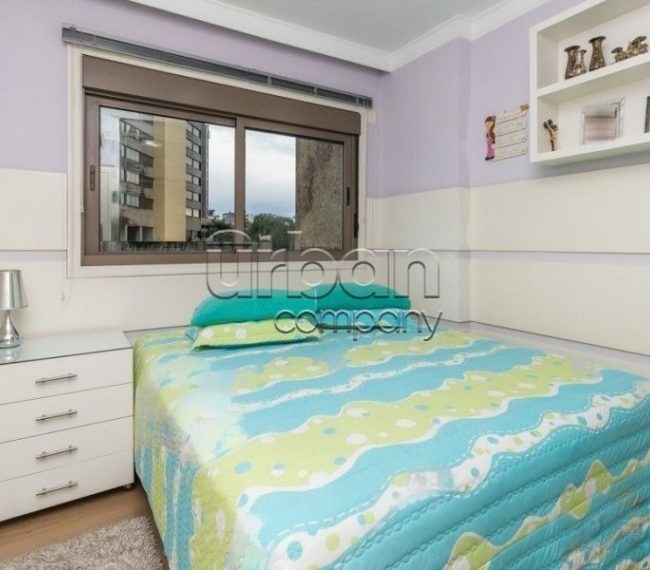 Apartamento com 120m², 3 quartos, 1 suíte, 2 vagas, no bairro Três Figueiras em Porto Alegre