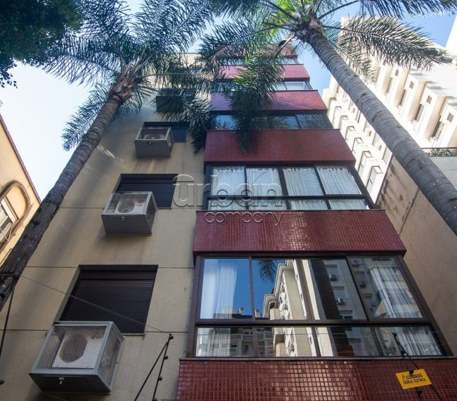 Apartamento com 65m², 2 quartos, 1 suíte, 1 vaga, no bairro Mont Serrat em Porto Alegre