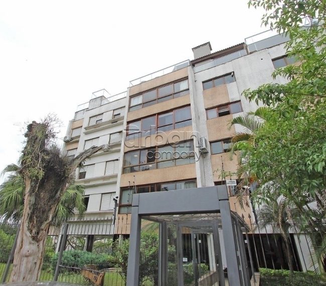 Apartamento com 133m², 3 quartos, 1 suíte, 2 vagas, no bairro Moinhos de Vento em Porto Alegre