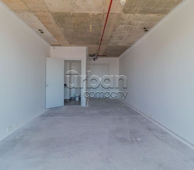 Sala com 34m², no bairro Praia de Belas em Porto Alegre