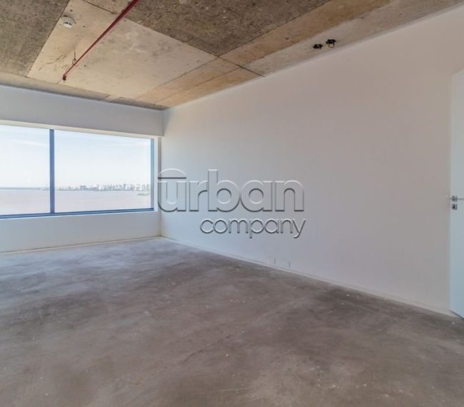 Sala com 34m², no bairro Praia de Belas em Porto Alegre