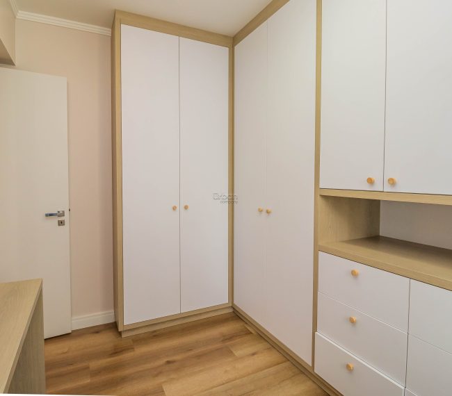 Apartamento com 81m², 3 quartos, 1 suíte, 2 vagas, no bairro Jardim Lindóia em Porto Alegre