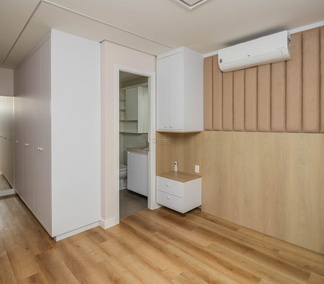 Apartamento com 81m², 3 quartos, 1 suíte, 2 vagas, no bairro Jardim Lindóia em Porto Alegre