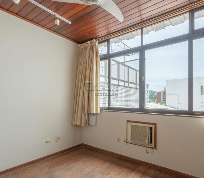 Cobertura com 237m², 3 quartos, 1 suíte, 4 vagas, no bairro Petrópolis em Porto Alegre