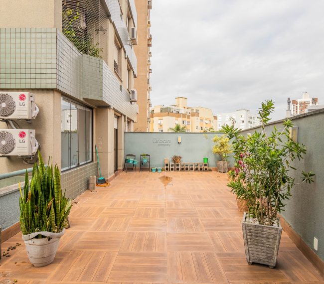 Apartamento Garden com 132m², 2 quartos, 1 vaga, no bairro Menino Deus em Porto Alegre