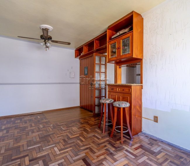 Apartamento com 59m², 2 quartos, 1 vaga, no bairro Passo da Areia em Porto Alegre