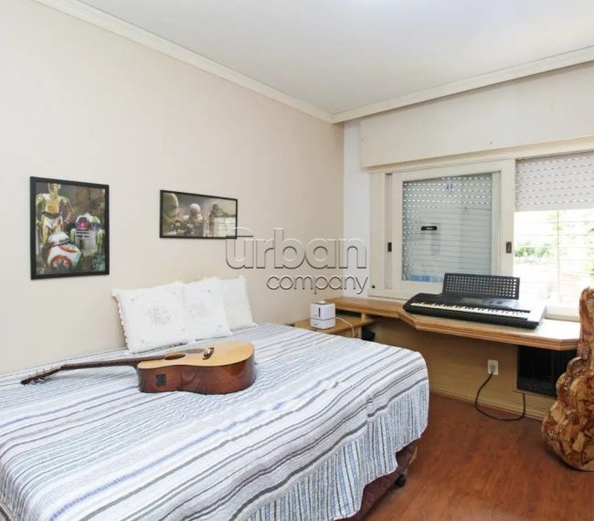 Apartamento Garden com 191m², 4 quartos, 1 suíte, 2 vagas, no bairro Bela Vista em Porto Alegre