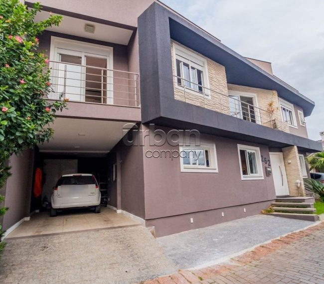 Casa em Condomínio com 200m², 4 quartos, 1 suíte, 3 vagas, no bairro Sarandi em Porto Alegre