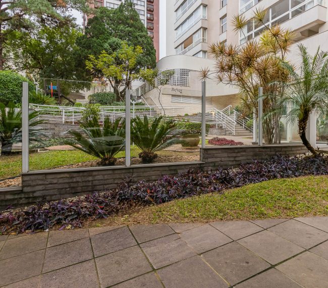 Apartamento com 112m², 3 quartos, 1 suíte, 2 vagas, no bairro Petrópolis em Porto Alegre