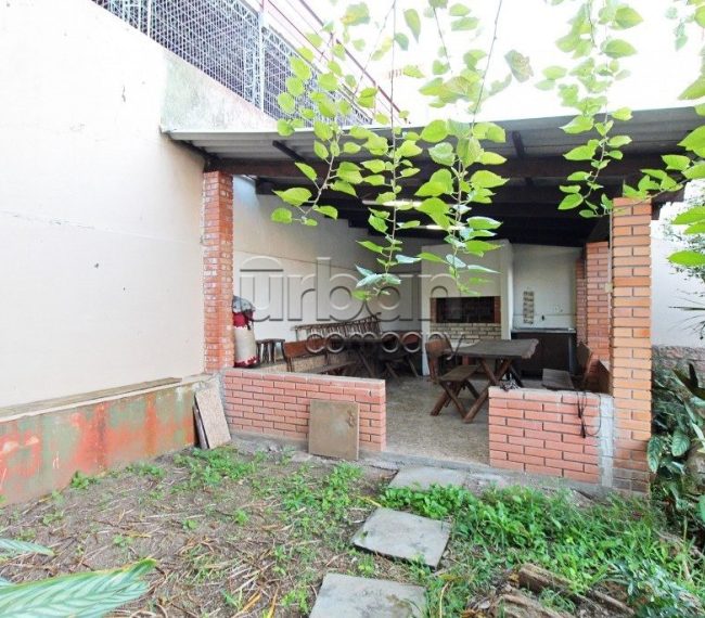 Casa com 252m², 3 quartos, 1 suíte, 2 vagas, no bairro Boa Vista em Porto Alegre