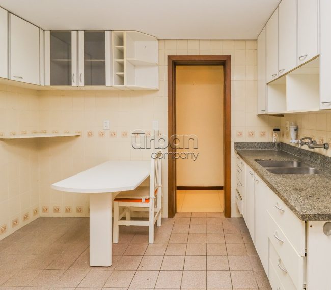 Apartamento com 82m², 3 quartos, 1 suíte, 1 vaga, no bairro Petrópolis em Porto Alegre