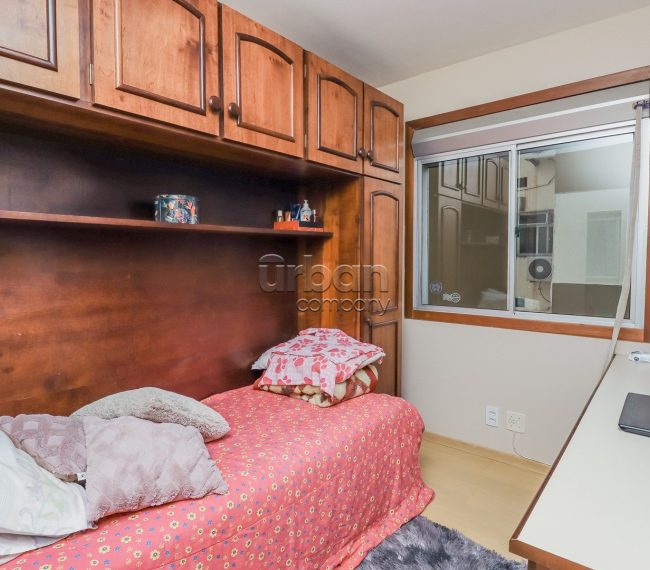 Apartamento com 72m², 3 quartos, 1 suíte, 1 vaga, no bairro Jardim do Salso em Porto Alegre