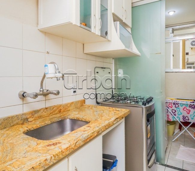 Apartamento com 72m², 3 quartos, 1 suíte, 1 vaga, no bairro Jardim do Salso em Porto Alegre