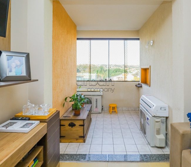 Apartamento com 72m², 3 quartos, 1 suíte, 1 vaga, no bairro Jardim do Salso em Porto Alegre