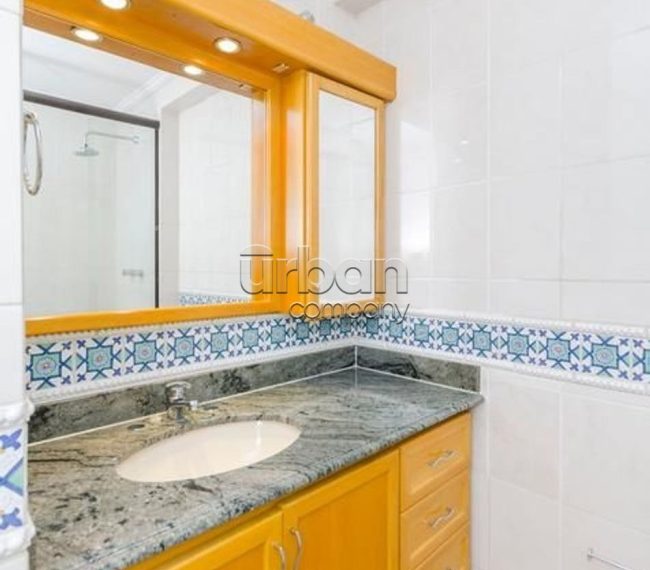 Apartamento com 78m², 2 quartos, 1 suíte, 1 vaga, no bairro Santa Cecília em Porto Alegre