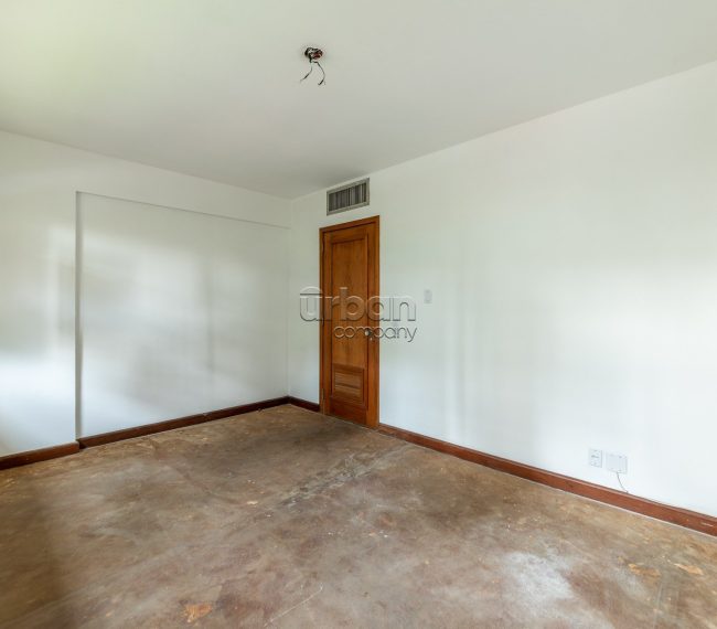 Apartamento com 189m², 3 quartos, 1 suíte, 3 vagas, no bairro Moinhos de Vento em Porto Alegre