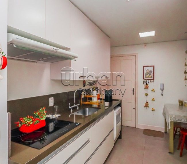 Apartamento com 126m², 3 quartos, 1 suíte, 2 vagas, no bairro Higienópolis em Porto Alegre