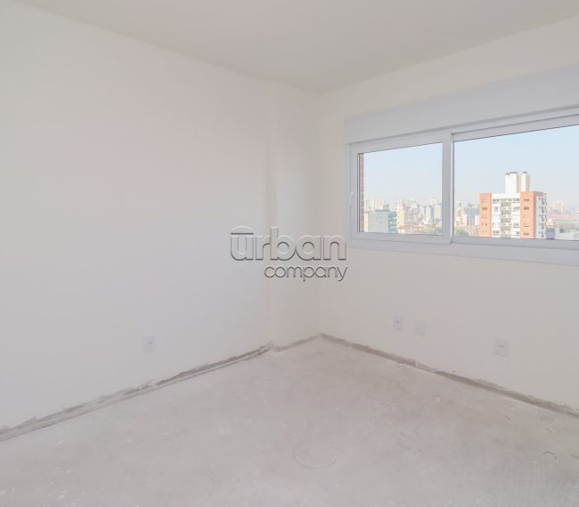 Apartamento com 130m², 3 quartos, 1 suíte, 2 vagas, no bairro Petrópolis em Porto Alegre