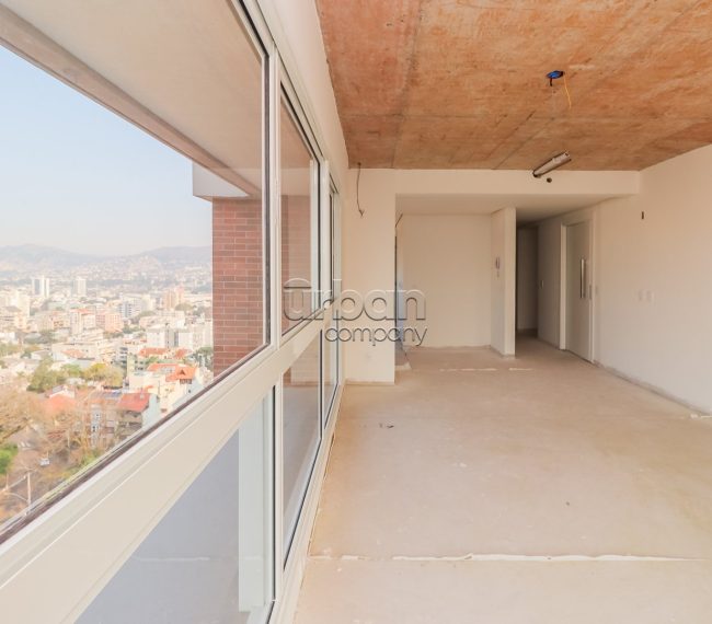 Apartamento com 130m², 3 quartos, 1 suíte, 2 vagas, no bairro Petrópolis em Porto Alegre