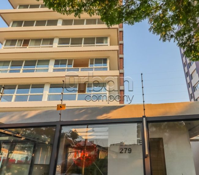 Apartamento com 130m², 3 quartos, 1 suíte, 2 vagas, no bairro Petrópolis em Porto Alegre