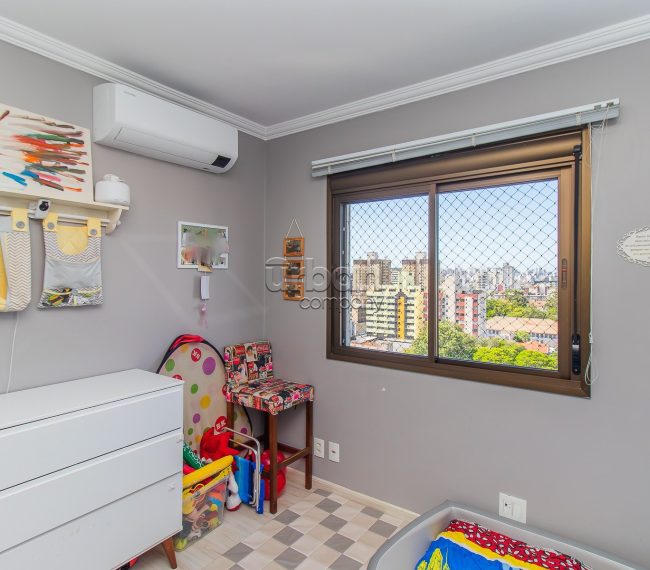 Apartamento com 87m², 3 quartos, 1 suíte, 2 vagas, no bairro Menino Deus em Porto Alegre