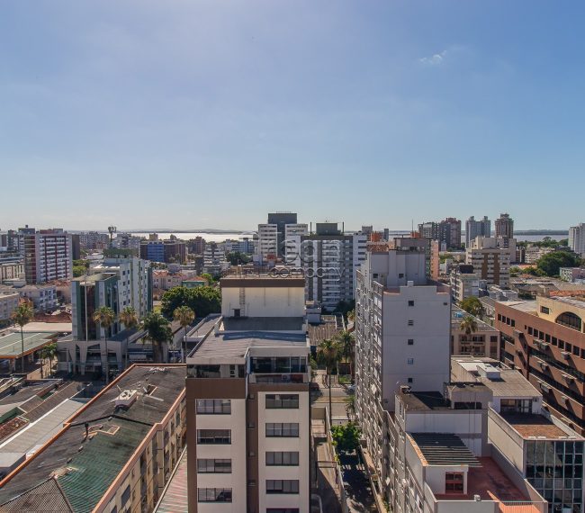 Apartamento com 87m², 3 quartos, 1 suíte, 2 vagas, no bairro Menino Deus em Porto Alegre