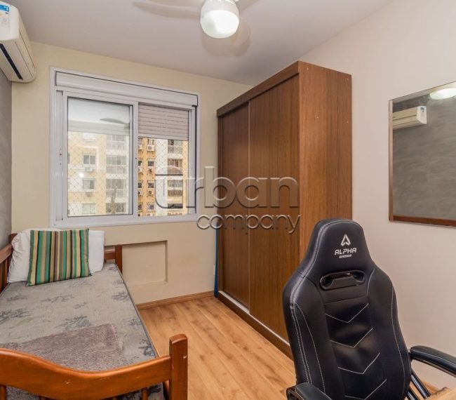 Apartamento com 74m², 3 quartos, 1 suíte, 1 vaga, no bairro Vila Ipiranga em Porto Alegre