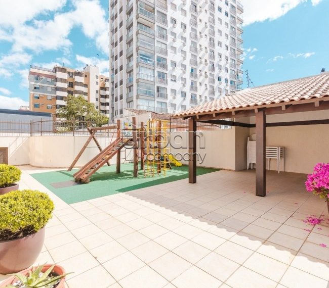 Apartamento com 94m², 3 quartos, 1 suíte, 1 vaga, no bairro Menino Deus em Porto Alegre