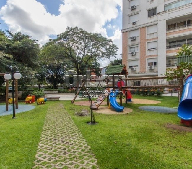 Apartamento com 105m², 3 quartos, 1 suíte, 2 vagas, no bairro Passo da Areia em Porto Alegre