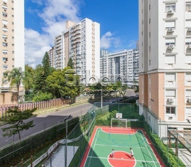 Apartamento com 105m², 3 quartos, 1 suíte, 2 vagas, no bairro Passo da Areia em Porto Alegre