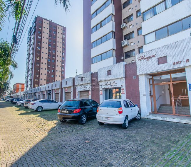 Apartamento com 75m², 2 quartos, 1 suíte, 2 vagas, no bairro Petrópolis em Porto Alegre