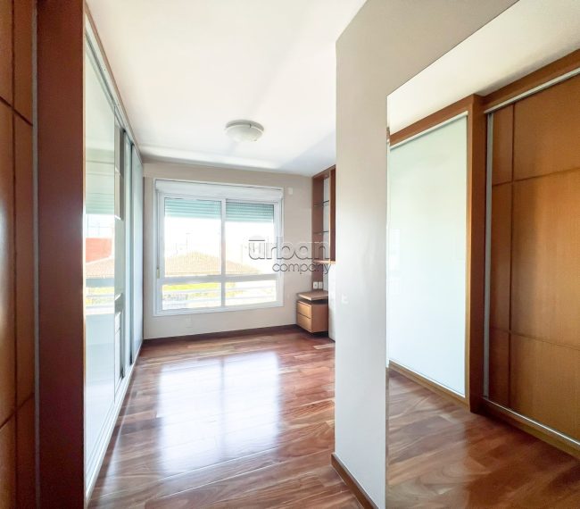 Apartamento com 105m², 3 quartos, 1 suíte, 2 vagas, no bairro Petrópolis em Porto Alegre