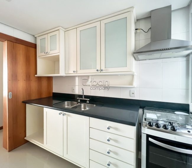 Apartamento com 105m², 3 quartos, 1 suíte, 2 vagas, no bairro Petrópolis em Porto Alegre