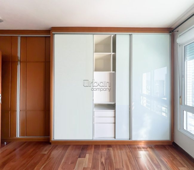 Apartamento com 105m², 3 quartos, 1 suíte, 2 vagas, no bairro Petrópolis em Porto Alegre