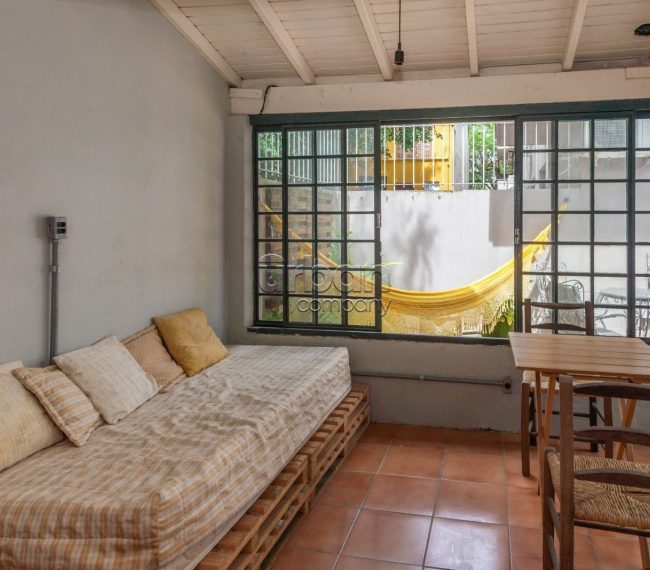 Apartamento Garden com 81m², 2 quartos, 1 vaga, no bairro Petrópolis em Porto Alegre