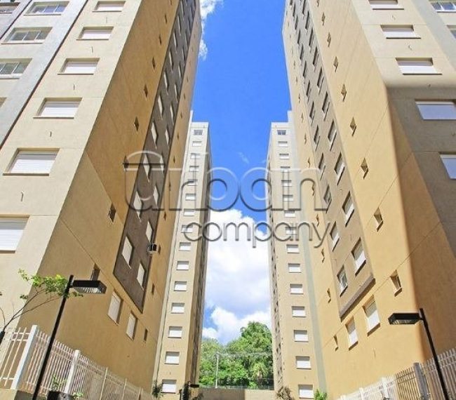 Apartamento com 75m², 3 quartos, 1 suíte, 1 vaga, no bairro Central Parque em Porto Alegre