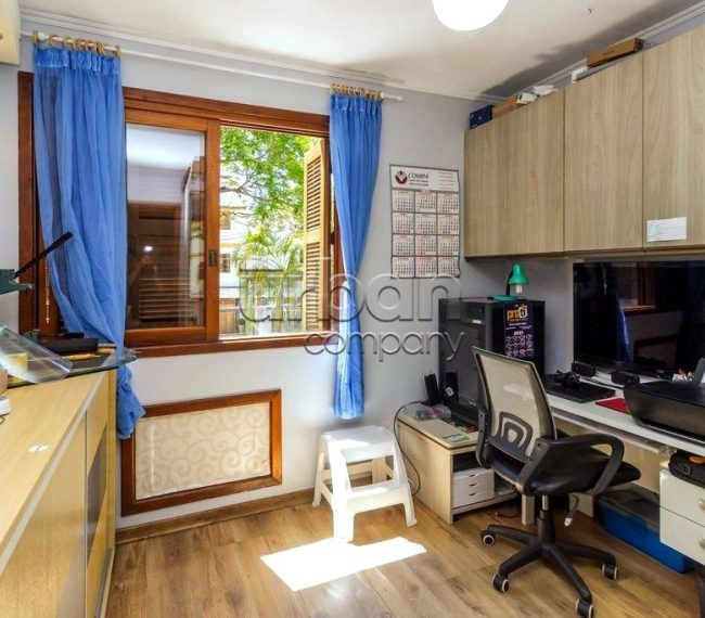 Apartamento com 110m², 3 quartos, 1 suíte, 2 vagas, no bairro Jardim Planalto em Porto Alegre