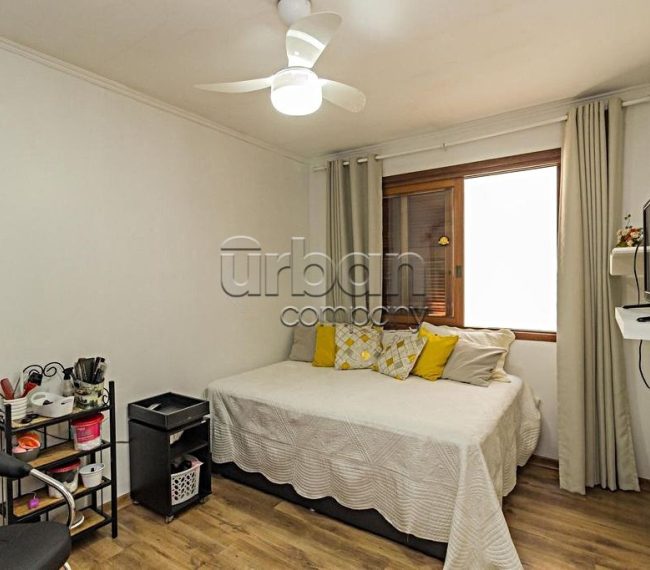 Apartamento com 110m², 3 quartos, 1 suíte, 2 vagas, no bairro Jardim Planalto em Porto Alegre