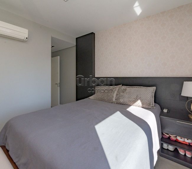 Apartamento com 76m², 2 quartos, 1 suíte, 2 vagas, no bairro Moinhos de Vento em Porto Alegre