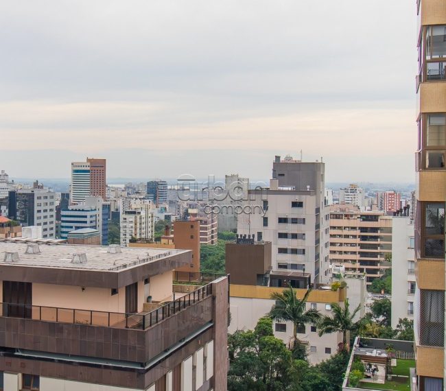 Apartamento com 76m², 2 quartos, 1 suíte, 2 vagas, no bairro Moinhos de Vento em Porto Alegre