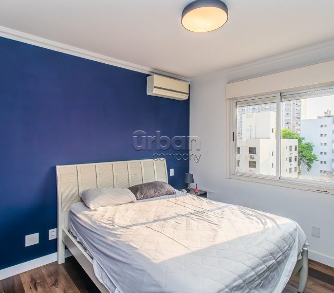 Apartamento com 96m², 3 quartos, 1 suíte, 2 vagas, no bairro Moinhos de Vento em Porto Alegre