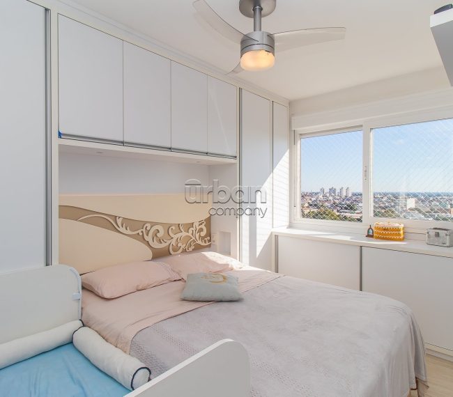 Apartamento com 59m², 2 quartos, 1 suíte, 1 vaga, no bairro São João em Porto Alegre